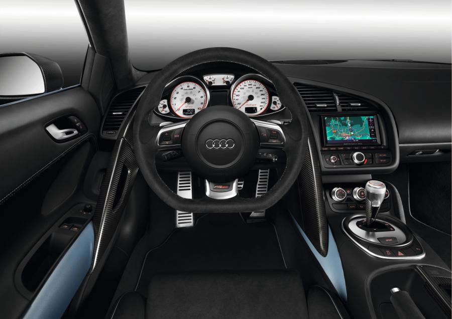 Торпедо Audi R8 GT Spyder 2011 года  (EU) (фото 7 из 31)